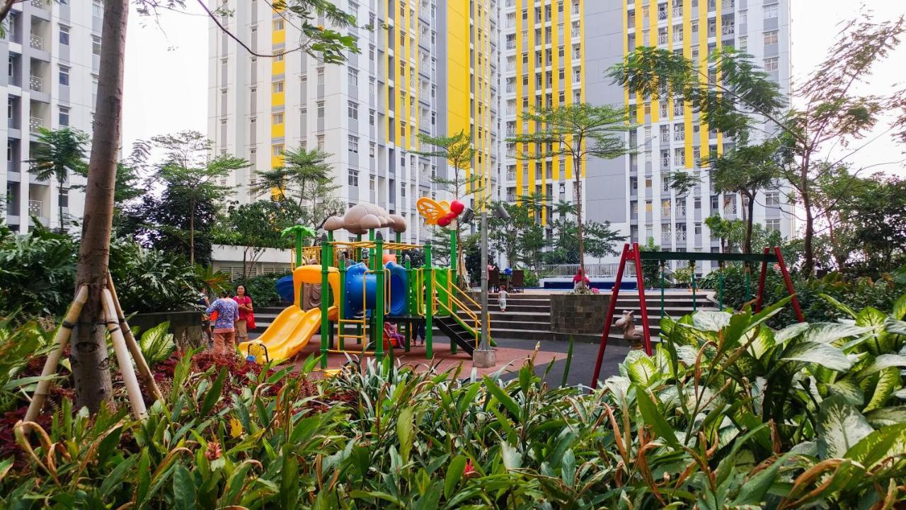 2br With Sofa Bed The Springlake Summarecon By Travelio Apartemen Bekasi